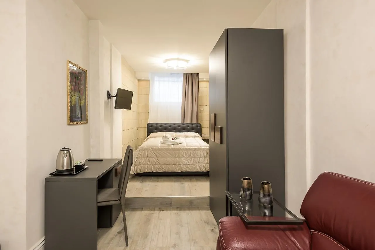 ベッド・アンド・ブレックファスト Rifugio Degli Artisti Top B&B ローマ